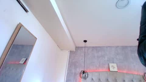   online show from September 2025 12:05:01 PM