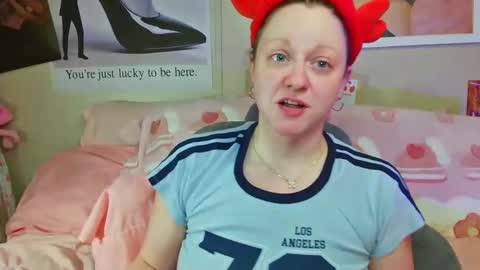 fieryminx67 online show from October 2025 10:01:01 AM