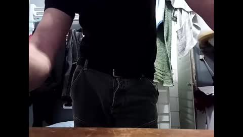 fifi010203 online show from April 2026 04:45:01 PM