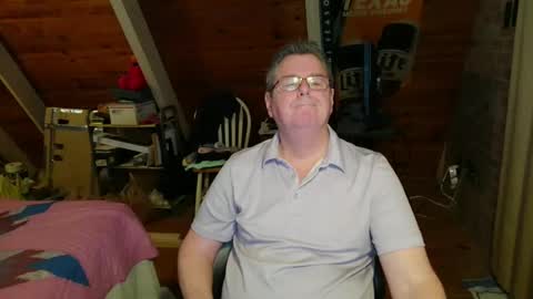 Snapshot of finderfiner chatting on April 2026 05:27:01 AM finderfiner online show from April 2026 05:27:01 AM