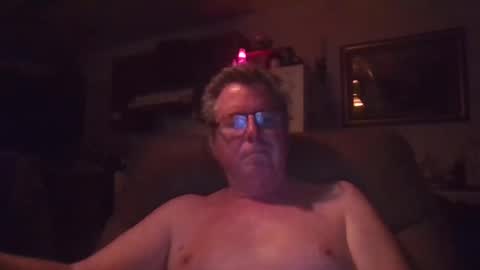 Snapshot of finderfiner chatting on April 2026 08:03:01 AM finderfiner online show from April 2026 08:03:01 AM