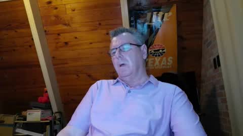 Snapshot of finderfiner chatting on April 2026 11:35:01 AM finderfiner online show from April 2026 11:35:01 AM