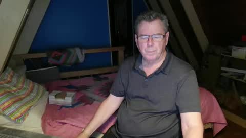 Snapshot of finderfiner chatting on April 2026 10:51:02 AM finderfiner online show from April 2026 10:51:02 AM