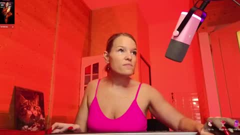 Lady online show from April 2026 07:04:01 PM