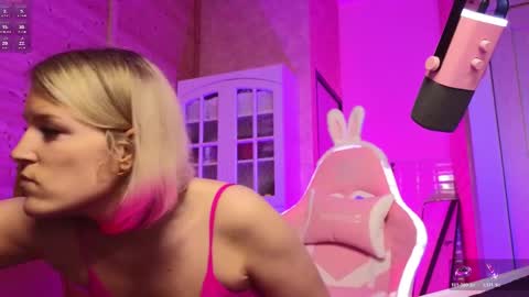 Lady online show from May 2026 05:18:02 PM