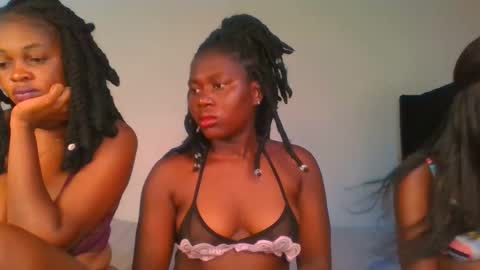 Snapshot of fine_melanie chatting on January 2025 06:48:01 PM melanie online show from January 2025 06:48:01 PM