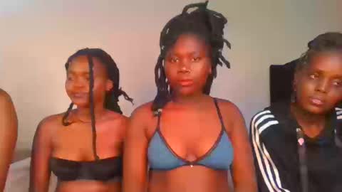 Snapshot of fine_melanie chatting on January 2025 08:42:01 PM melanie online show from January 2025 08:42:01 PM