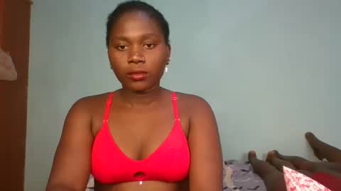 Snapshot of fine_melanie chatting on February 2025 07:07:01 PM melanie online show from February 2025 07:07:01 PM