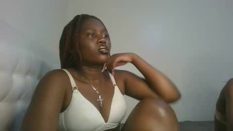 Snapshot of fine_melanie chatting on November 2025 01:12:02 PM melanie online show from November 2025 01:12:02 PM