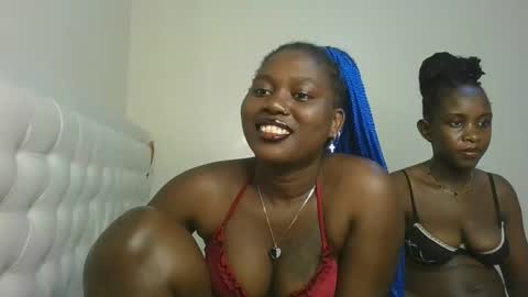 Snapshot of fine_melanie chatting on November 2025 10:41:02 PM melanie online show from November 2025 10:41:02 PM