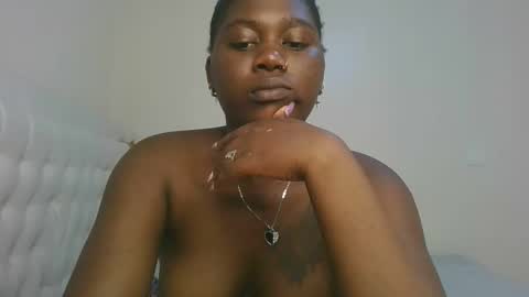 Snapshot of fine_melanie chatting on December 2025 10:46:02 AM melanie online show from December 2025 10:46:02 AM