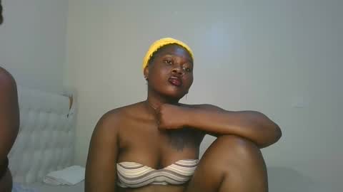 Snapshot of fine_melanie chatting on December 2025 07:53:02 PM melanie online show from December 2025 07:53:02 PM