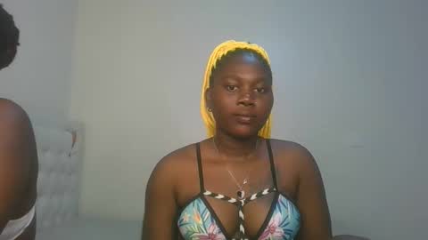 Snapshot of fine_melanie chatting on December 2025 09:19:02 PM melanie online show from December 2025 09:19:02 PM