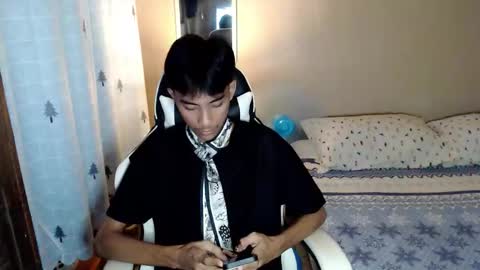 fineboii_rey18 online show from October 2025 03:20:01 PM