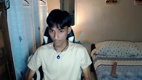 fineboii_rey18 online show from October 2025 04:16:02 PM