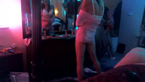 J online show from April 2026 04:42:01 AM