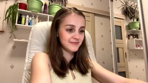 Keite wanna play  Meow online show from November 2025 01:21:02 PM