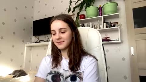 Keite wanna play  Meow online show from February 2026 11:25:01 AM