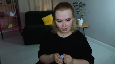 Fiona online show from March 2026 10:31:02 PM