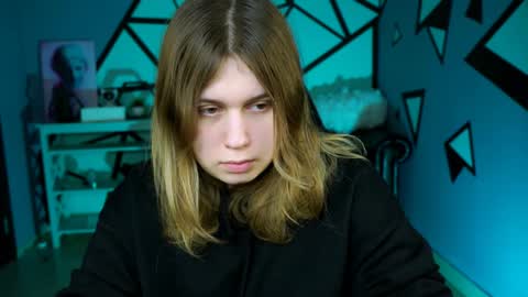 fiora online show from December 2024 10:02:01 AM