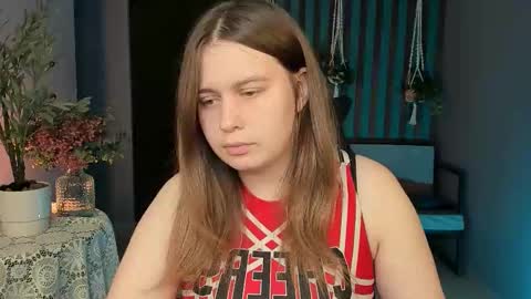 fiora online show from September 2025 01:27:01 PM