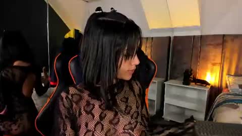 Snapshot of fiorelaa_ chatting on June 2026 11:35:02 AM Fiorela online show from June 2026 11:35:02 AM