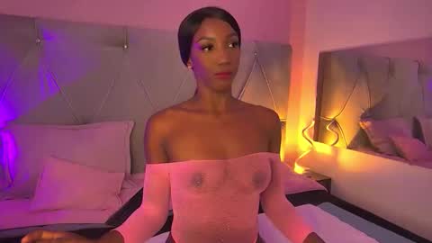 Snapshot of fiorelalenin chatting on October 2025 06:47:02 PM Fiorela Lenin online show from October 2025 06:47:02 PM