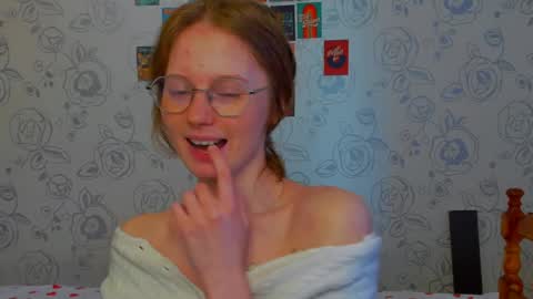 fire_luna online show from May 2026 11:26:02 AM