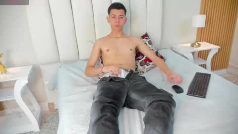 Snapshot of fireguy_99 chatting on November 2025 01:46:01 PM Nicolas online show from November 2025 01:46:01 PM