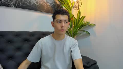 Nicolas online show from March 2026 08:26:01 PM