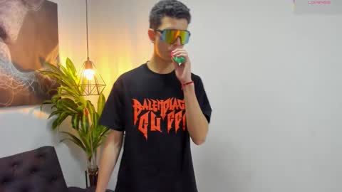 Nicolas online show from March 2026 08:14:01 PM