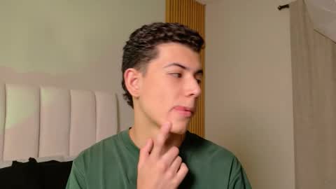 Nicolas online show from March 2026 07:17:01 PM