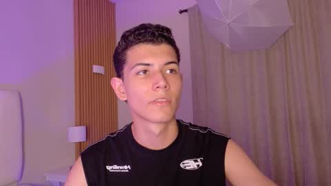 Nicolas online show from March 2026 07:51:02 PM