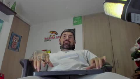 Snapshot of fisherrman666 chatting on December 2025 02:17:01 AM fisherrman666 online show from December 2025 02:17:01 AM