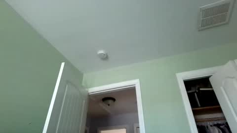 fishyfishy6460 online show from December 2025 06:37:02 PM