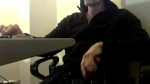 Snapshot of fit__daddy chatting on February 2026 01:18:02 AM Daddy Cool online show from February 2026 01:18:02 AM