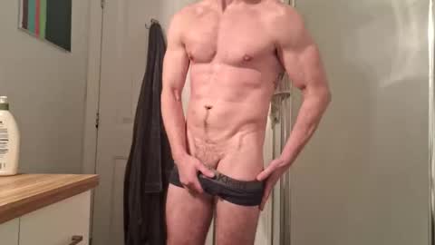 Snapshot of fit_dave_canada chatting on November 2025 12:42:02 AM fit_dave_canada online show from November 2025 12:42:02 AM