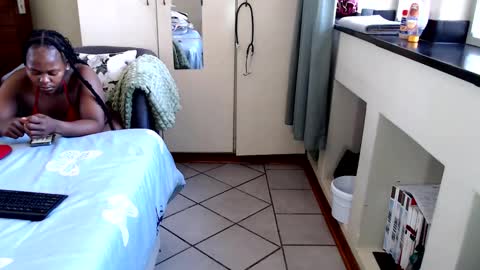 fitblair66_ online show from October 2025 08:12:01 AM