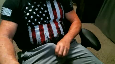 Snapshot of fitguy40 chatting on September 2025 03:23:02 AM fitguy40 online show from September 2025 03:23:02 AM