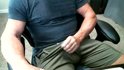 Snapshot of fitguy40 chatting on November 2025 07:48:02 PM fitguy40 online show from November 2025 07:48:02 PM