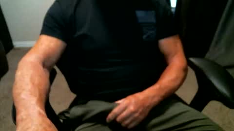 fitguy40 online show from May 2026 04:07:01 AM