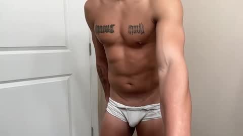 Snapshot of fithornyandtatted chatting on November 2025 12:22:02 AM fithornyandtatted online show from November 2025 12:22:02 AM