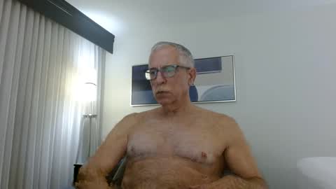 Snapshot of fitman999 chatting on January 2025 09:10:01 PM Jon online show from January 2025 09:10:01 PM