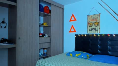 Elias Valencia online show from January 2025 11:51:01 PM