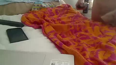 fjcs73 online show from November 2025 05:56:01 PM