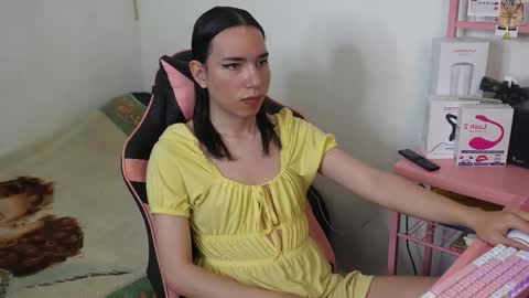 Snapshot of flaream_angel chatting on November 2025 05:45:02 PM Alexa online show from November 2025 05:45:02 PM