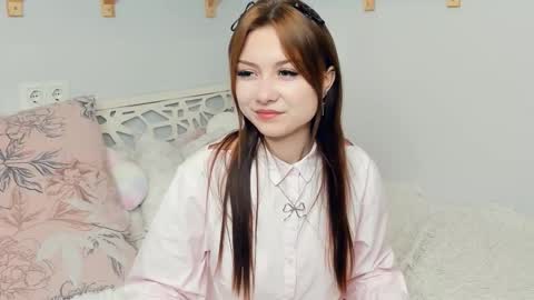 Snapshot of flawfull chatting on October 2025 11:33:02 AM Cheryl 3 online show from October 2025 11:33:02 AM