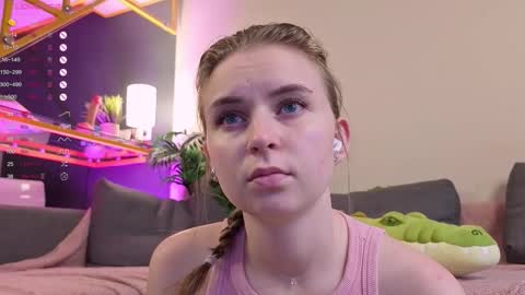 Snapshot of flexi_pixie chatting on October 2025 08:48:02 AM Leia online show from October 2025 08:48:02 AM