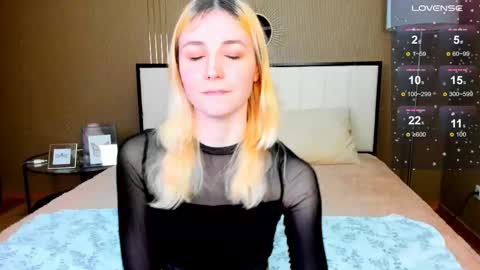 Snapshot of fleximona chatting on October 2025 09:27:01 AM FlexiMona online show from October 2025 09:27:01 AM