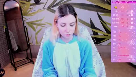 Snapshot of fleximona chatting on December 2025 09:58:01 AM FlexiMona online show from December 2025 09:58:01 AM